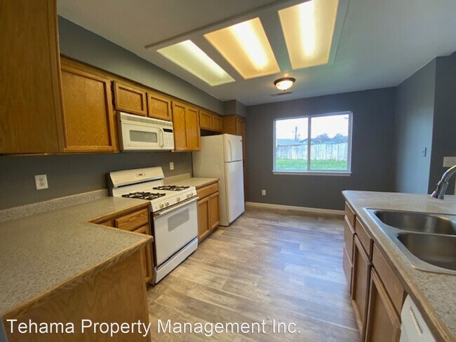 Building Photo - 3 br, 2 bath House - 228 Aspen Way