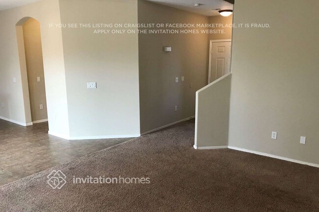 Building Photo - 5626 S 11th Pl