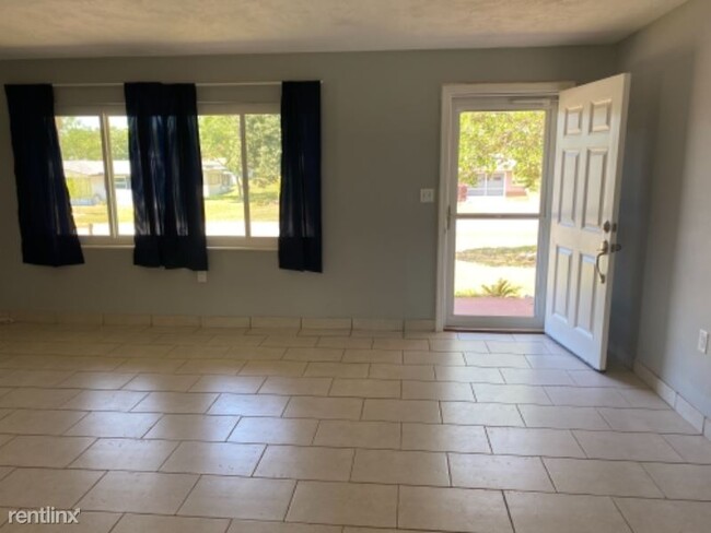 Foto del edificio - 2 br, 1 bath House - 53 S Jefferson St