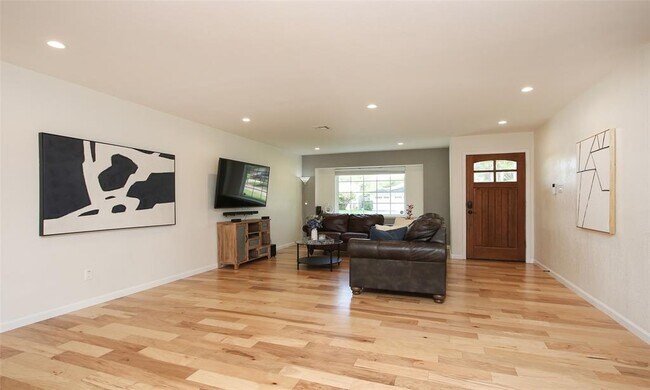 Foto del edificio - 5923 Dawnridge Dr