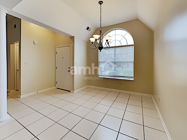 Building Photo - 8396 Cross Pointe Drive