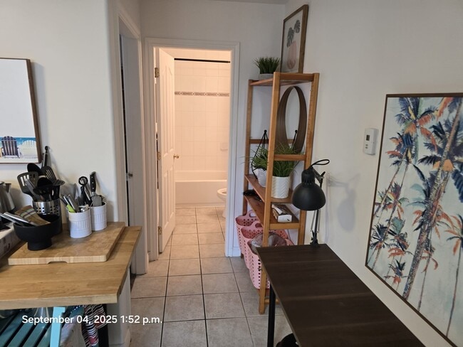 Photo du bâtiment - 759 E 51st Ave