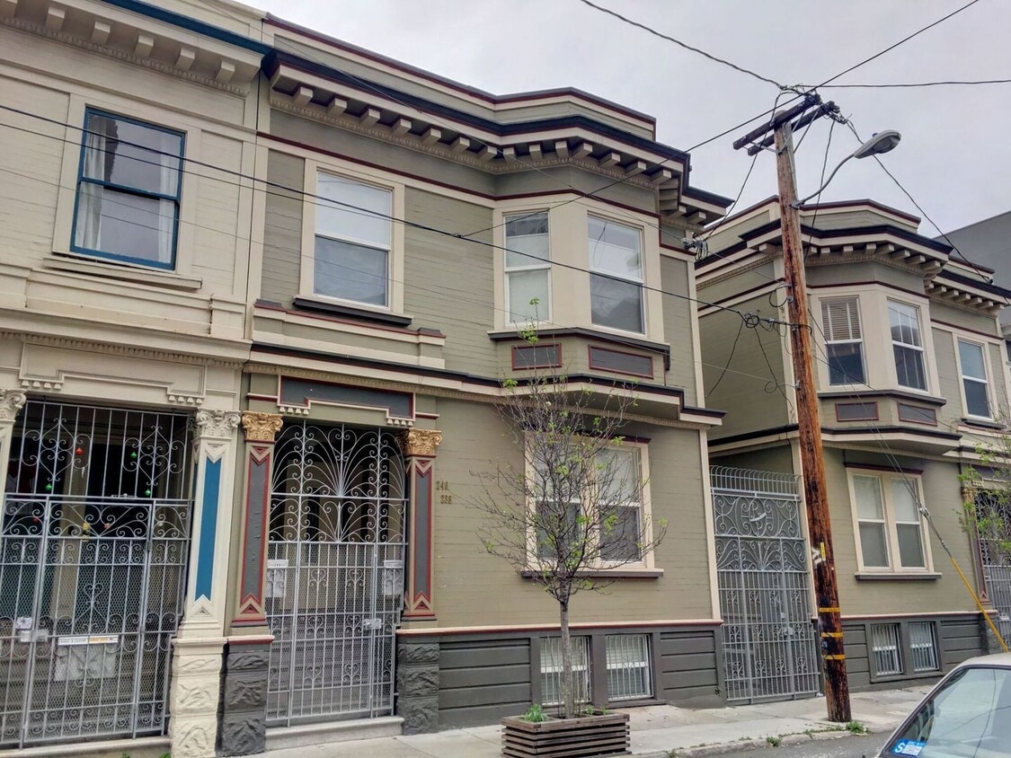 Primary Photo - Heart of Hayes Valley - Updated 3 Bed, 2 B...