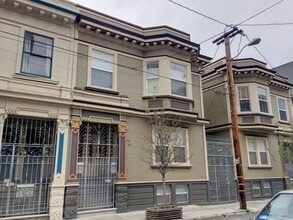 Building Photo - 238 Linden St