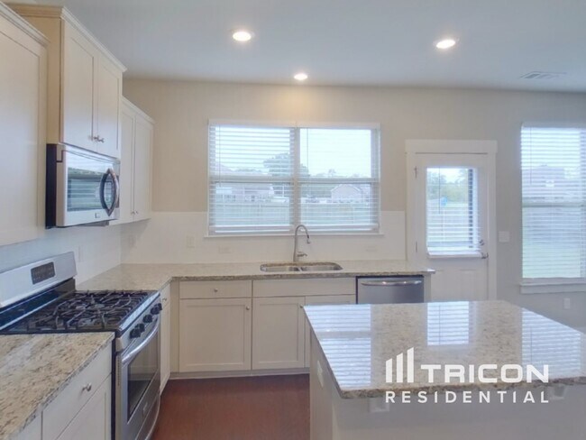Foto del edificio - 4941 Kingdom Dr