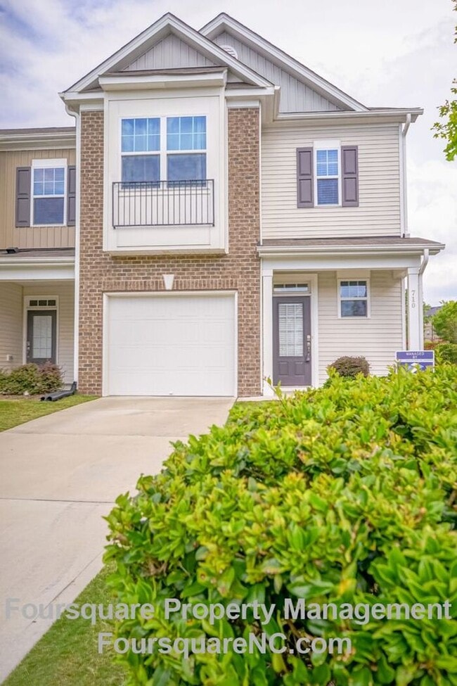 End Unit Townhome Open Floor Plan Back... Townhome Rentals in Cary NC