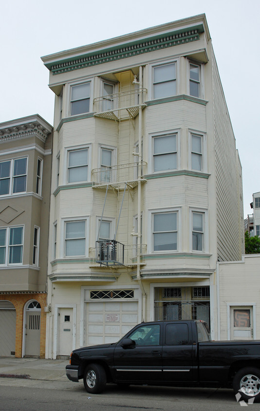 Building Photo - 1918 Powell St