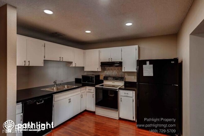 Foto del edificio - 3 br, 2 bath House - 6666 56th Avenue Nort...