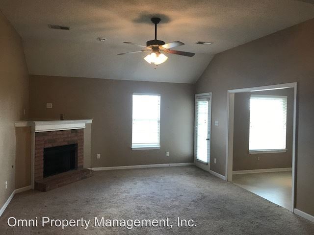 Building Photo - 2720 Breezy Ridge Trl