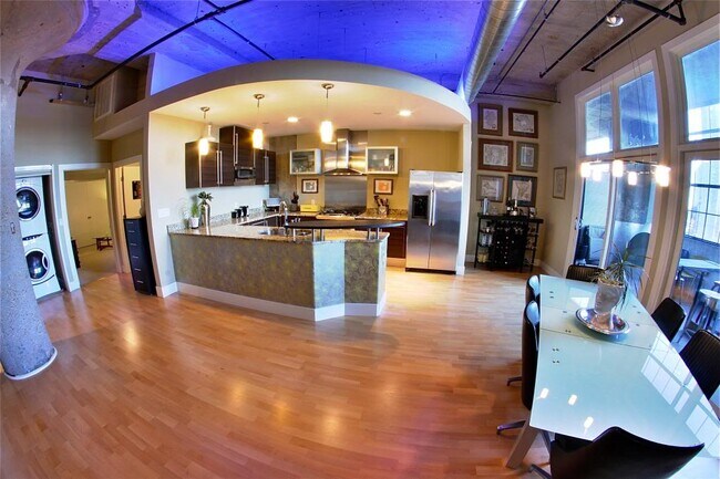 Foto del edificio - 4100 Forest Park Ave