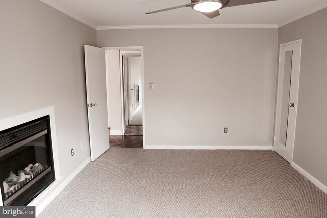 Foto del edificio - 3900 Tunlaw Rd NW