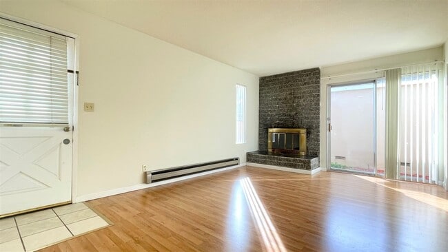 Building Photo - 2BD/1BA - Santa Clara Gem: Updated Home Ne...