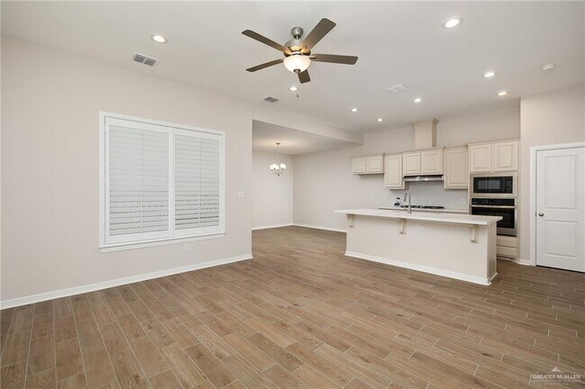 Foto del edificio - 27 N 15th St