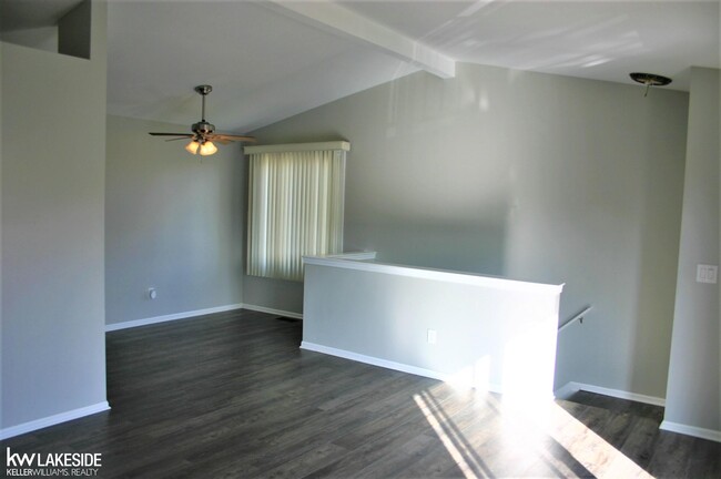 Building Photo - 44719 Maryland Ct