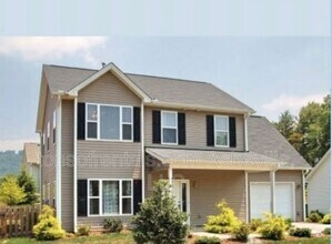 Building Photo - 24 Scottish Cir
