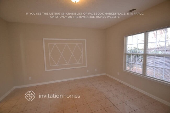 Building Photo - 256 Springbottom Dr SE