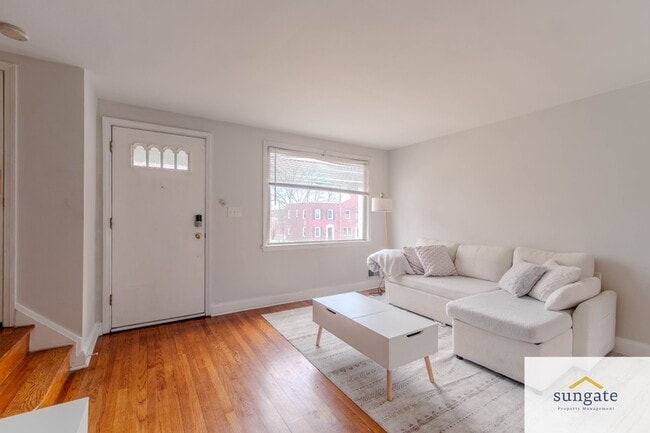 Foto del edificio - 8666 Oak Rd