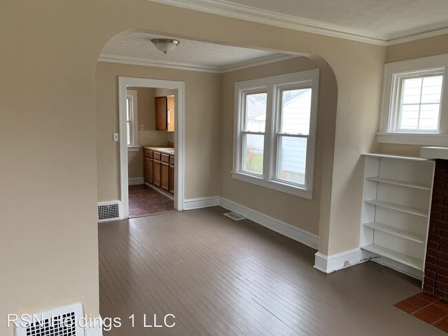 Building Photo - 4 br, 1 bath House - 11104 Plymouth Ave