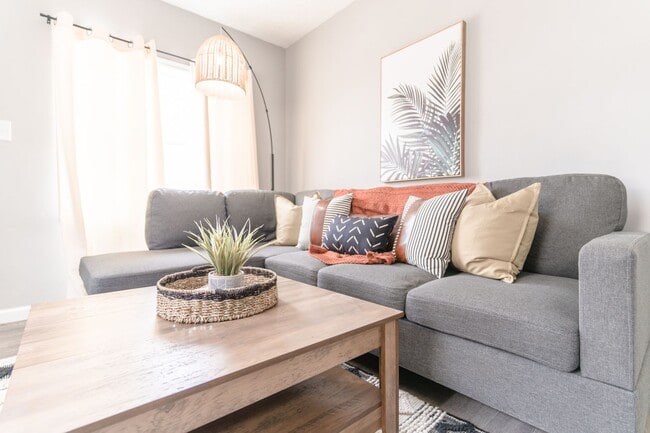 Foto del edificio - [STR] Fairgrounds Flat Located across Fairgrounds - Fully Furnished 2-Bedroom Home Near Downtown ...