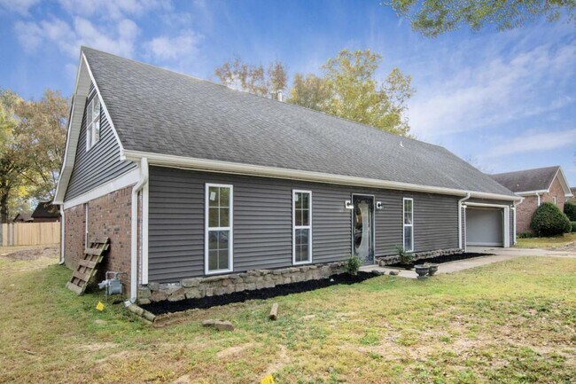 Building Photo - 7526 Millbridge Dr