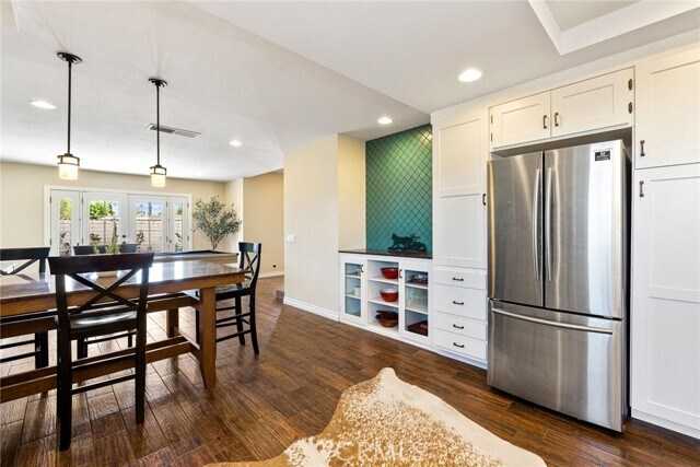 Building Photo - 46060 Shadow Mountain Dr