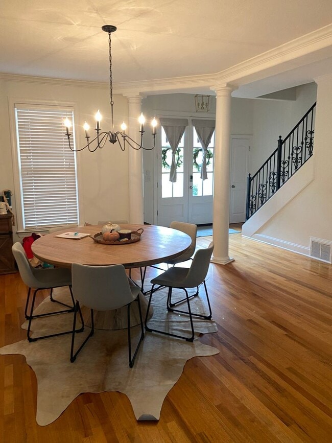 Foto del edificio - 10138 Gillespie Oak Dr
