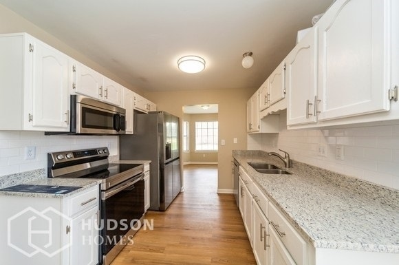 Building Photo - SELF TOUR NOW! - 5402 Kindle Creek Dr, Mem...
