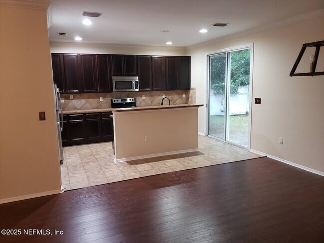 Building Photo - 508 Candlebark Dr