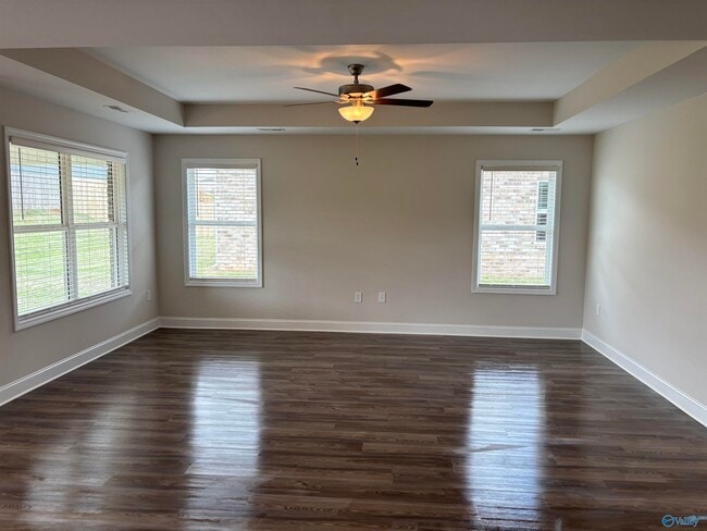 Building Photo - 226 Irish Hl Dr
