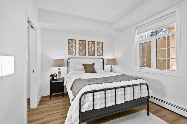 Building Photo - ESPRIT Living