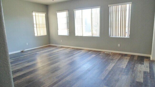 Building Photo - 12287 Point Reyes Dr