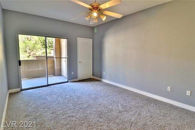 Building Photo - 9901 Trailwood Dr
