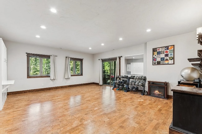 Foto del edificio - 356 S Many Lakes Dr