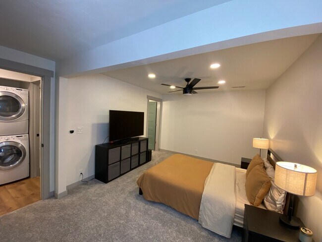 Foto del edificio - 10742 S 930 E