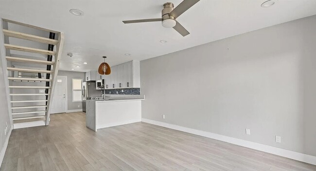 Building Photo - 1111 Seacoast Dr