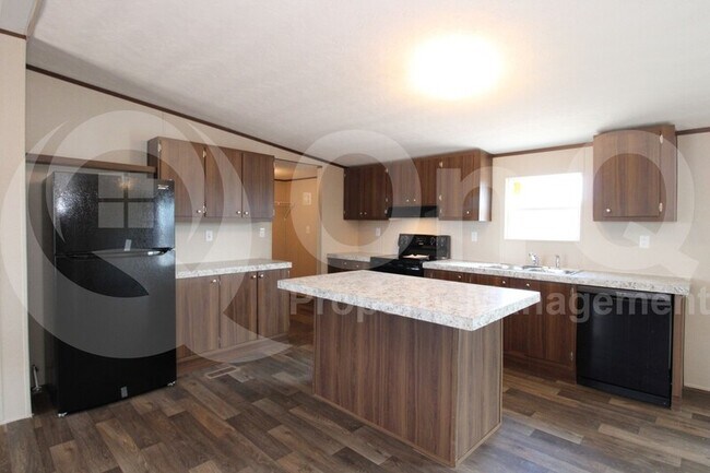 Building Photo - 553 S 89th Way