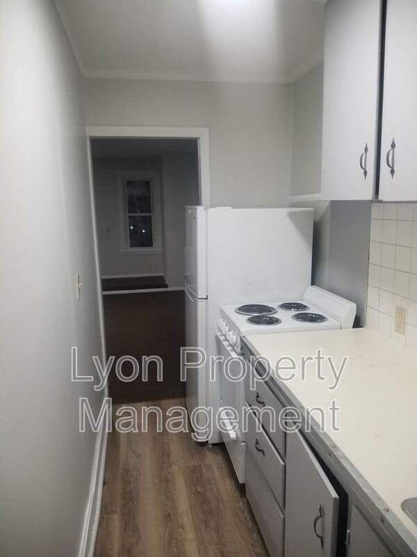 Building Photo - 234 Covel St