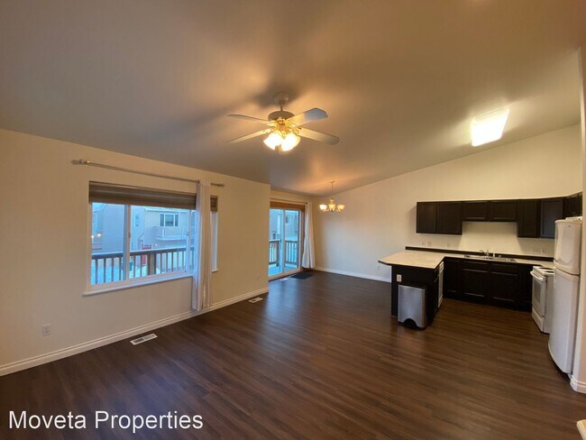 Building Photo - 3 br, 2 bath House - 3358 Kendall Loop