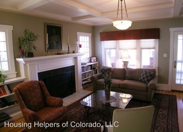 Building Photo - 4 br, 3.5 bath House - 704 Mapleton