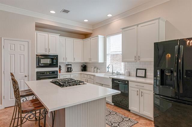 Foto del edificio - 3821 Denridge Ln