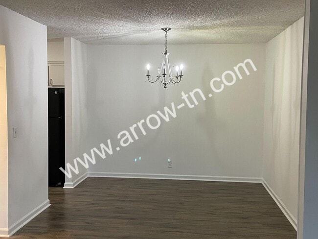 Building Photo - Awesome 2 Bedroom Condo Near the River!