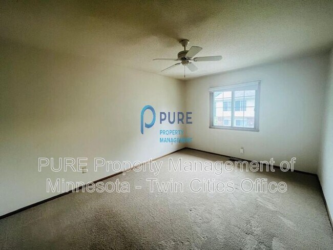 Building Photo - 2307 Mailand Rd E
