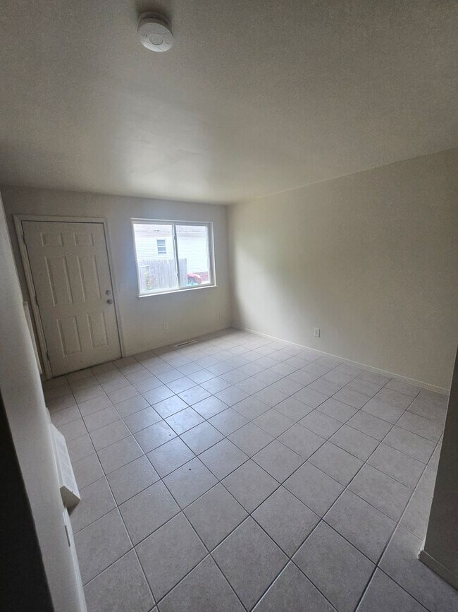 Foto del edificio - 1304 Braley St