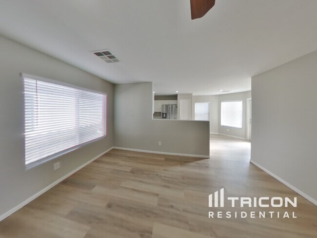Foto del edificio - 2732 Sunrise Day Ct