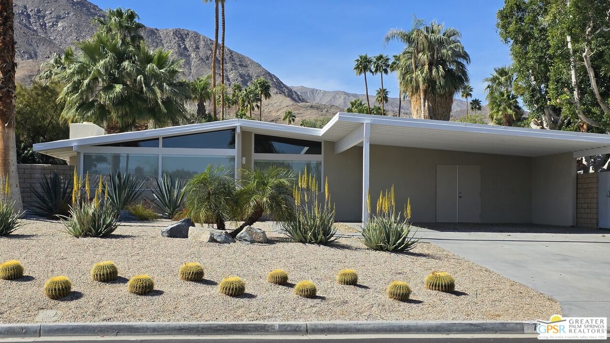 Primary Photo - 71683 Mirage Rd