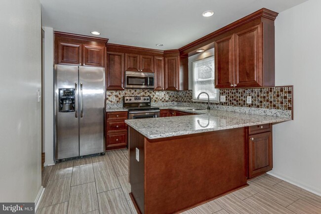 Building Photo - 1525 Templeton Pl