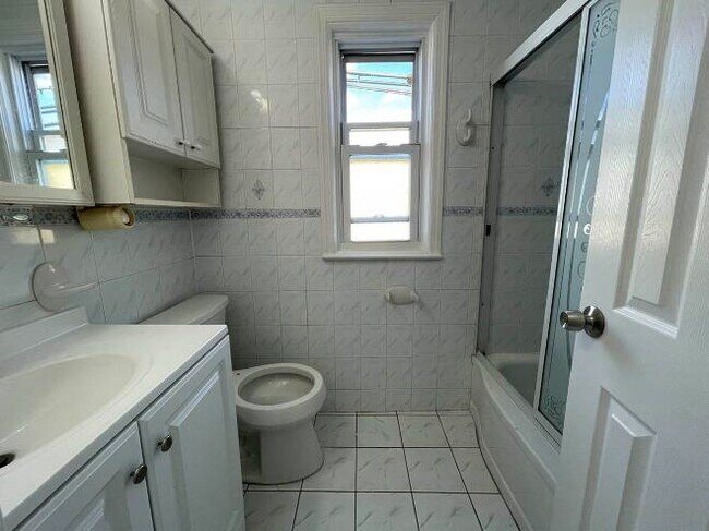 Building Photo - 156 Hillcrest Pl