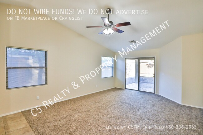 Foto del edificio - 16886 W Portland St