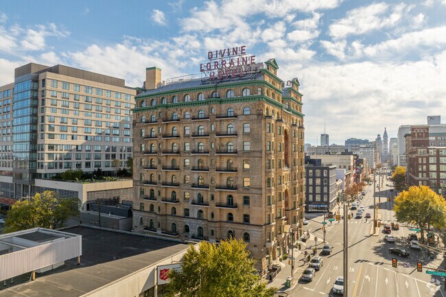 Building Photo - The Divine Lorraine