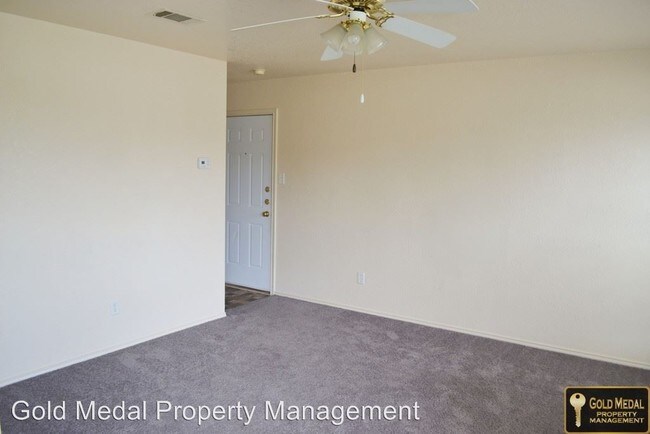 Building Photo - 4509 Deek Dr